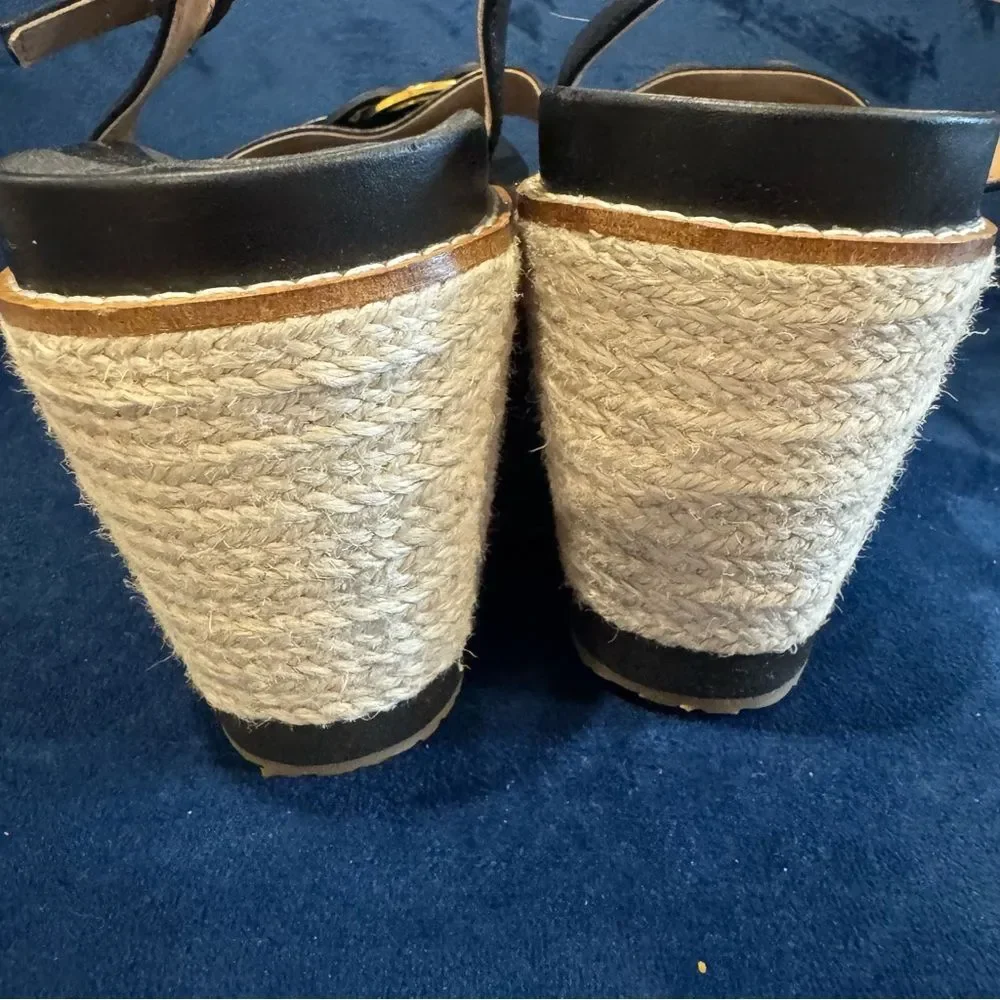 COLE HAAN Cloudfeel Espadrille 75MM Platform Wedge Sandals Black & Gold Size 8.5